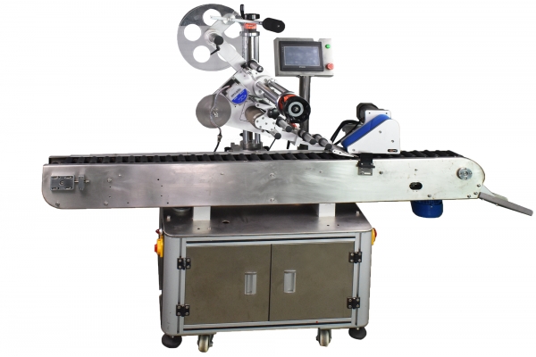 【貼標(biāo)機(jī)】平面貼標(biāo)機(jī)使用的優(yōu)勢是什么？(圖1)